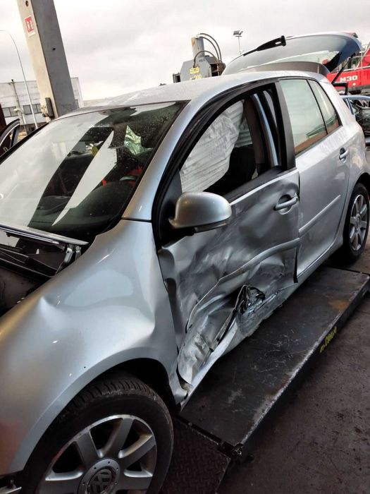 vw golf 5  1.6/1.6fsi/ 1.9/2.0tdi на части