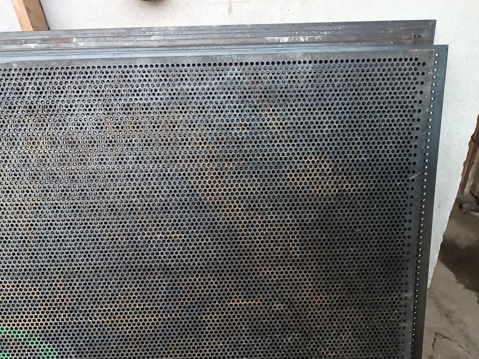 Сетка для дробилки толщиной 3 мм 1250см/2500см