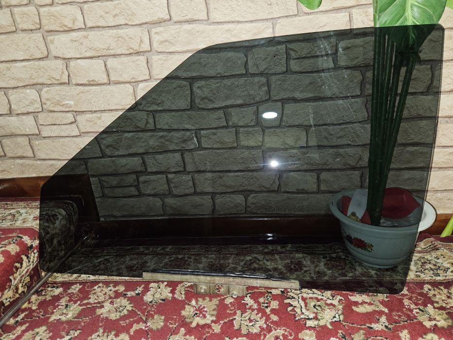 Стекло Ваз передний