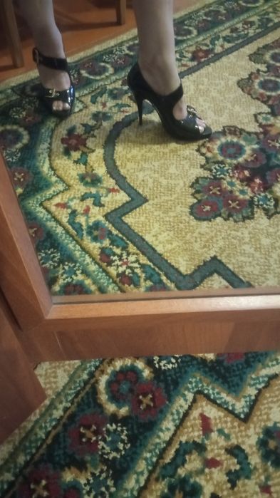 Вечерние босоножки б/у