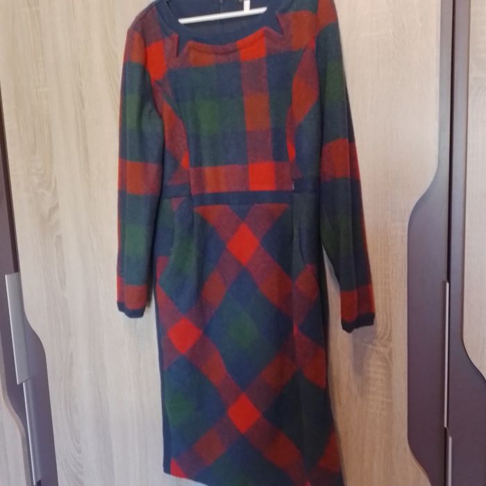 НОВИ Рокля и Сако Kensol