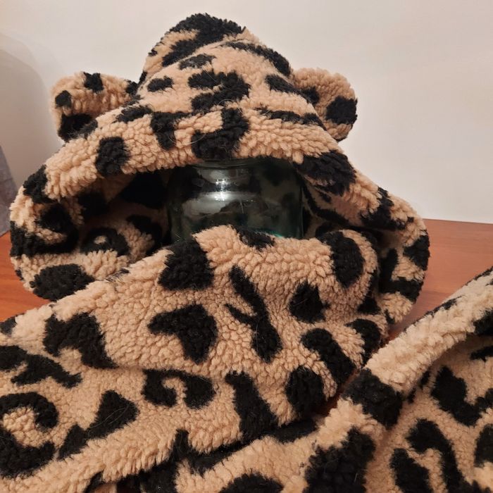 Шапка с шарфом и варежками.