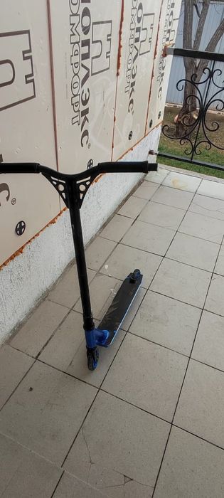 Продаю самокат трюковой