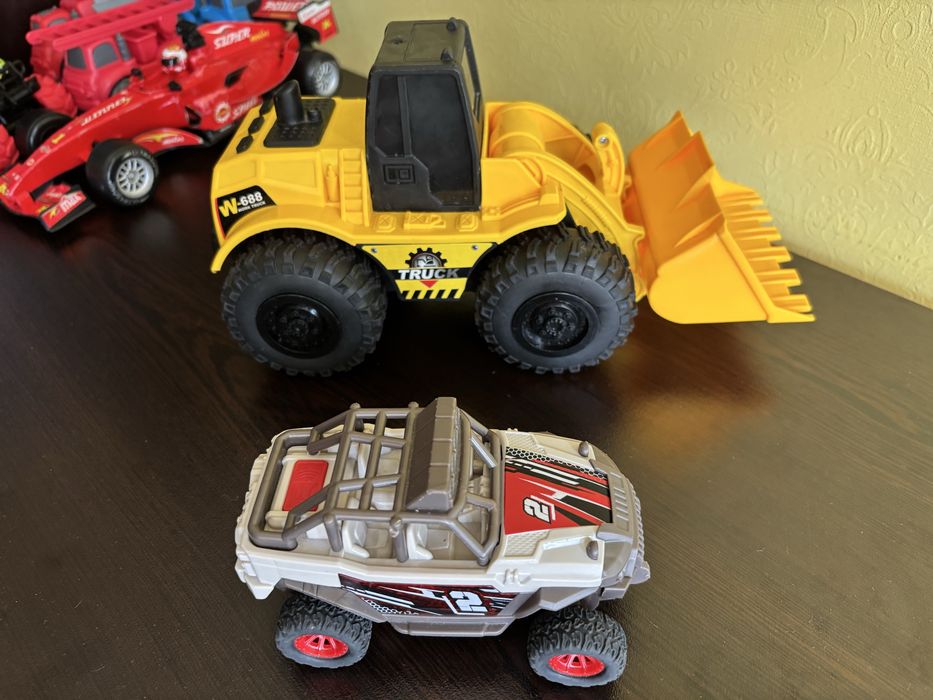 Дракон,автовоз-писта, колички, Пламъчко, багер