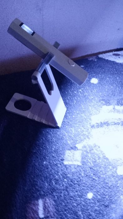 Lampă UV (NOUĂ) cu stand inclus