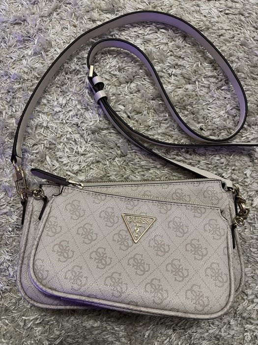 нова чанта на guess