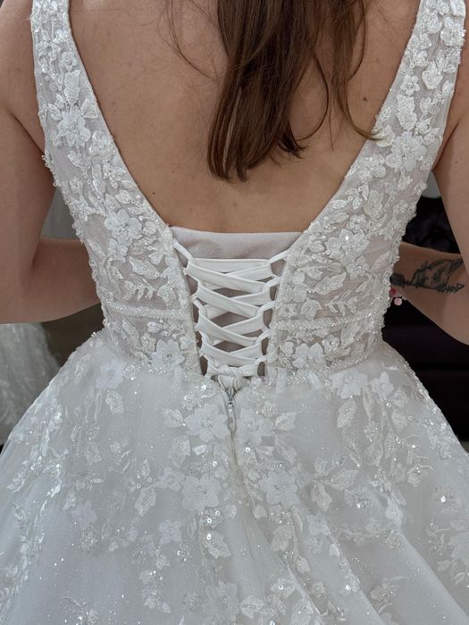 Rochie mireasa .