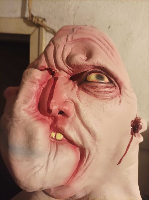 Реалистични латексови маски