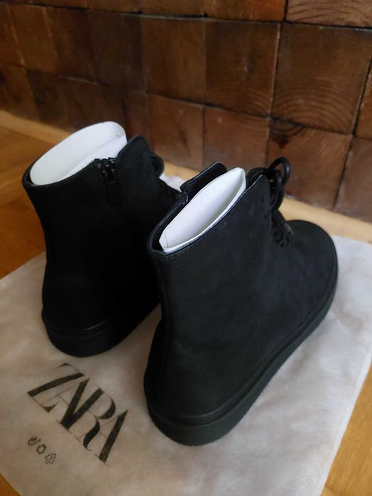 Високи кожени кецове