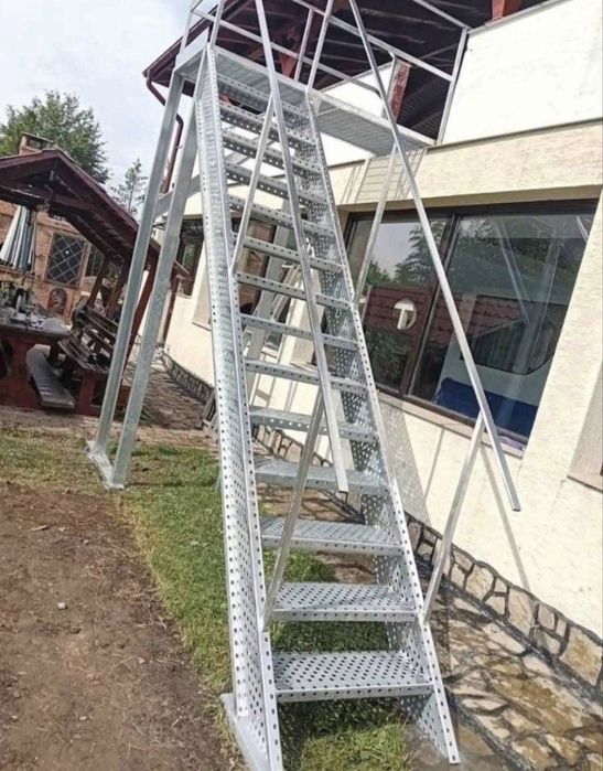 Scari metalice zincate