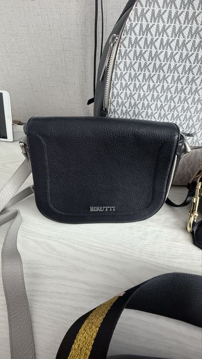 Продам рюкзак MK оригинал и сумки кожа