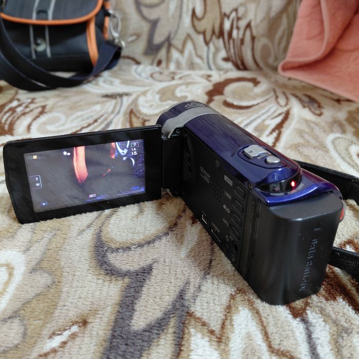 Продам видеокамеру JVC  .ful.HD