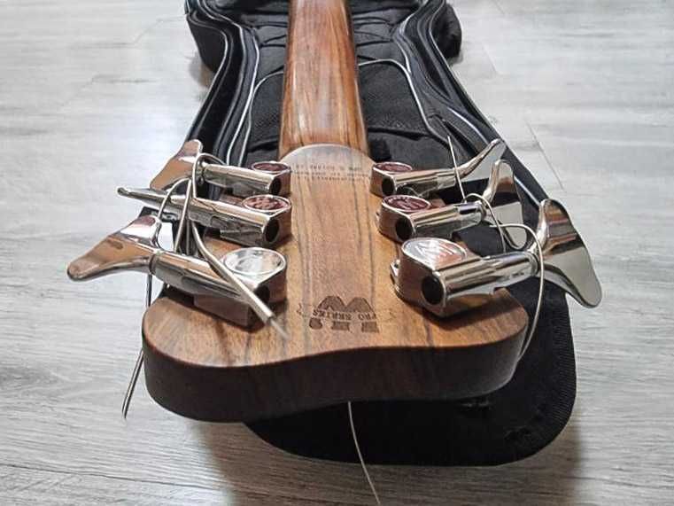Бас китара Warwick Pro Series Corvette Standard с 6 струни