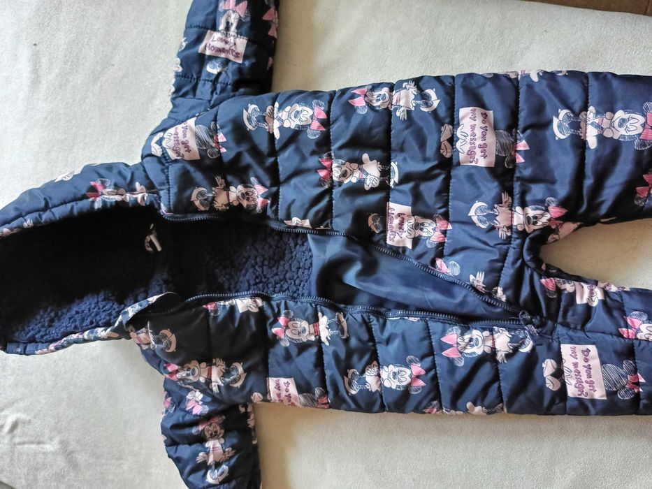 Продавам зимен космонавт за момиче