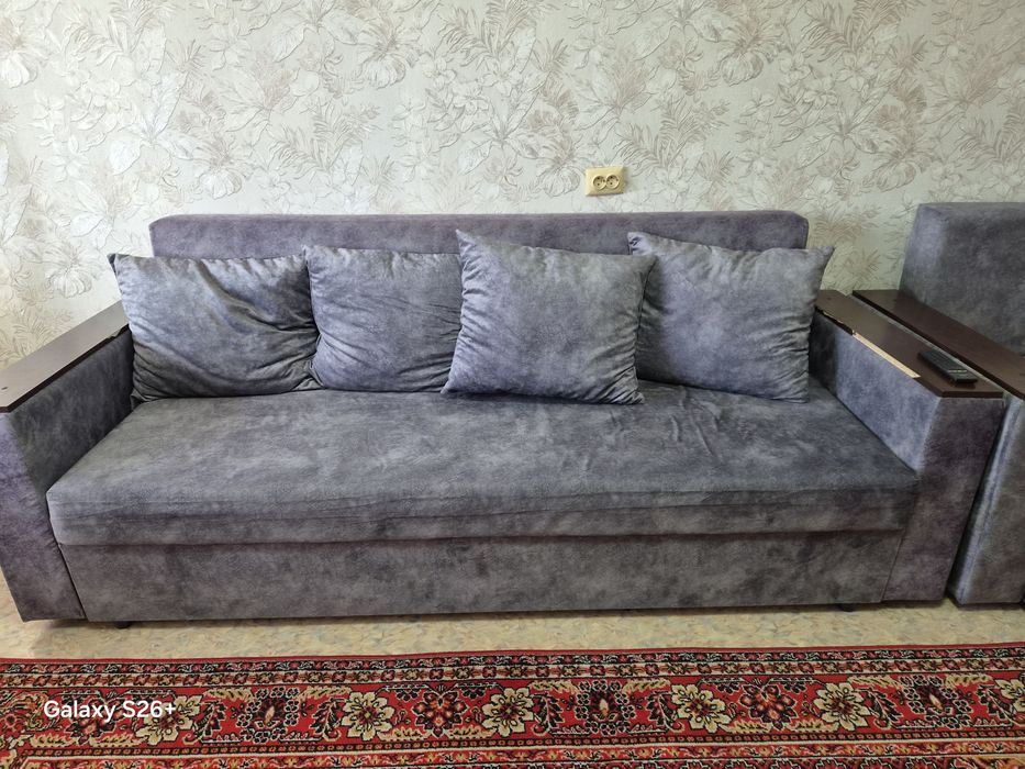 Продам диван с 2-мя креслами