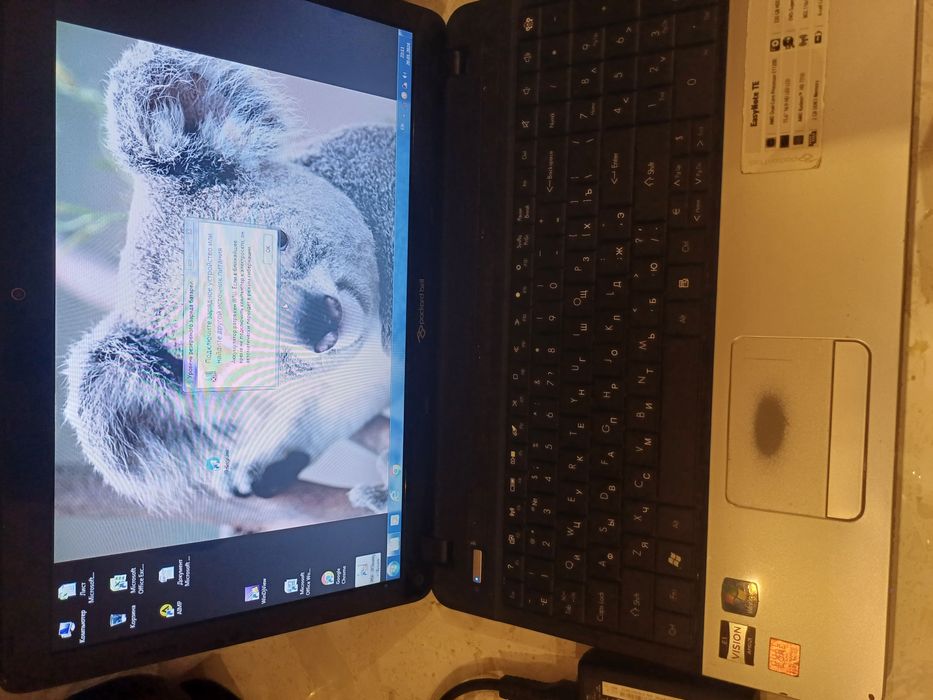 Ноутбук янги Рассиядан олиб келинган хамма нарсами бор айби йук