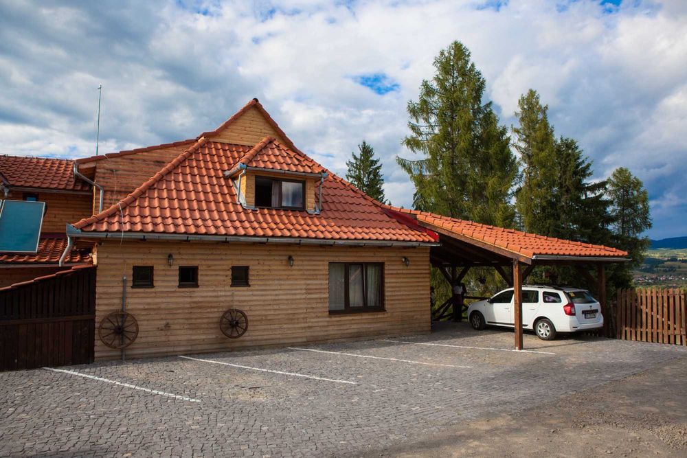 Oportunitate de Investiție – Afacere la Cheie: Cabană și Restaurant în Toplița, între Pârtia de Schi și Ștrandul Banffy