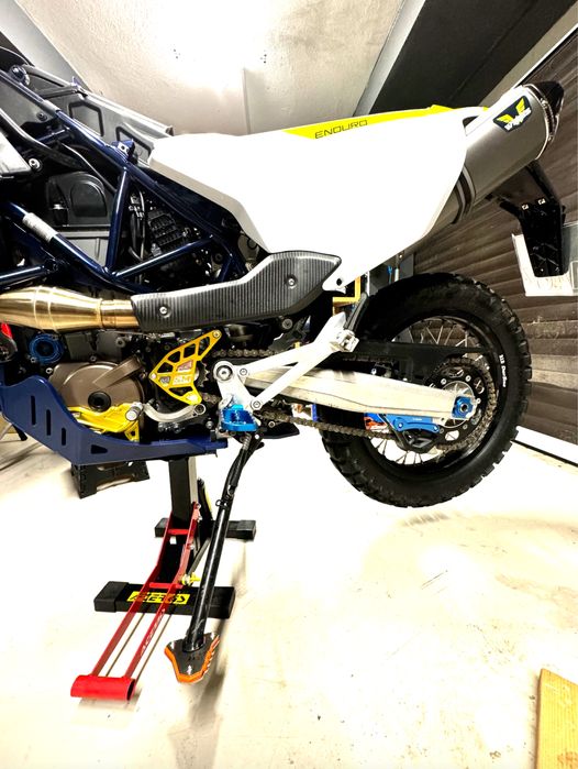 Motocicleta Husqvarna 701 Enduro 2024 Rally 5000 Km