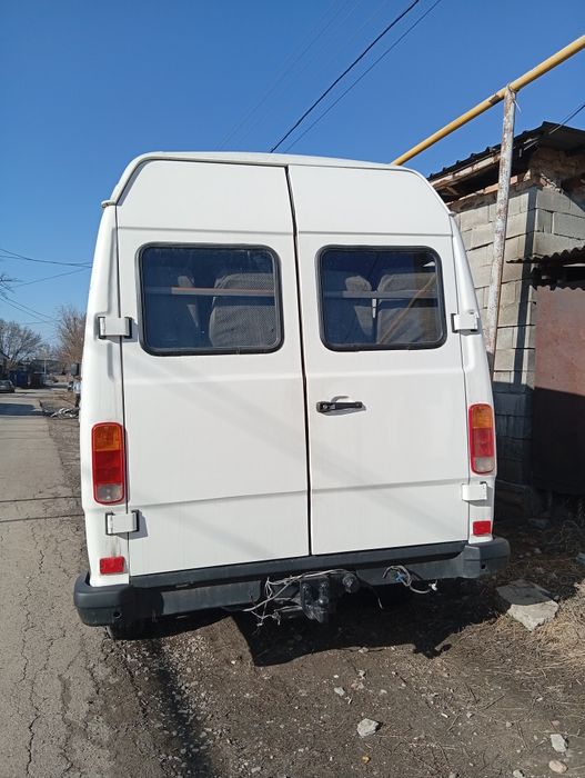 Мерседес бенз 210 D