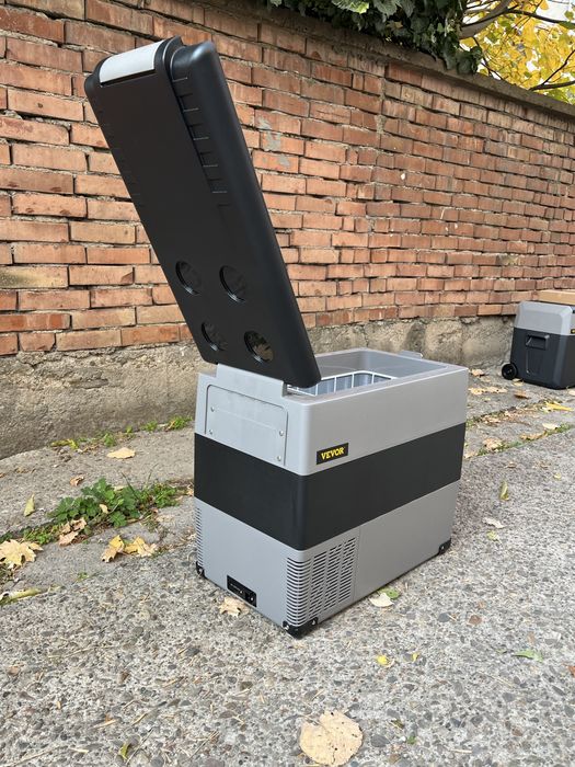 Нов 55L Компресорен фризер и хладилник за кола, охлажда до -20°C, 12/24V + 220V, Bluetooth, за каравана бус къмпинг и риболов, нов