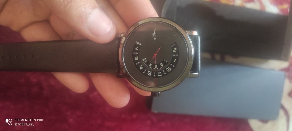 Часы новый подарили