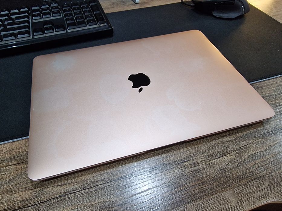 MacBook Air 2020 разбит экран