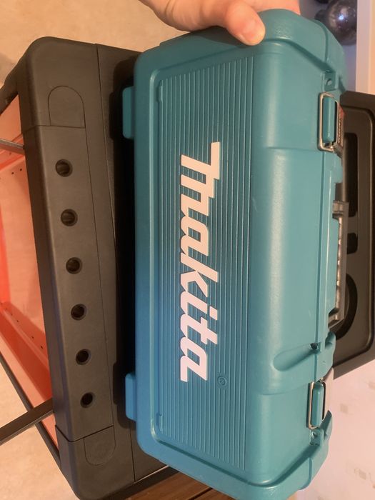 Болгарка ушм 9555HN