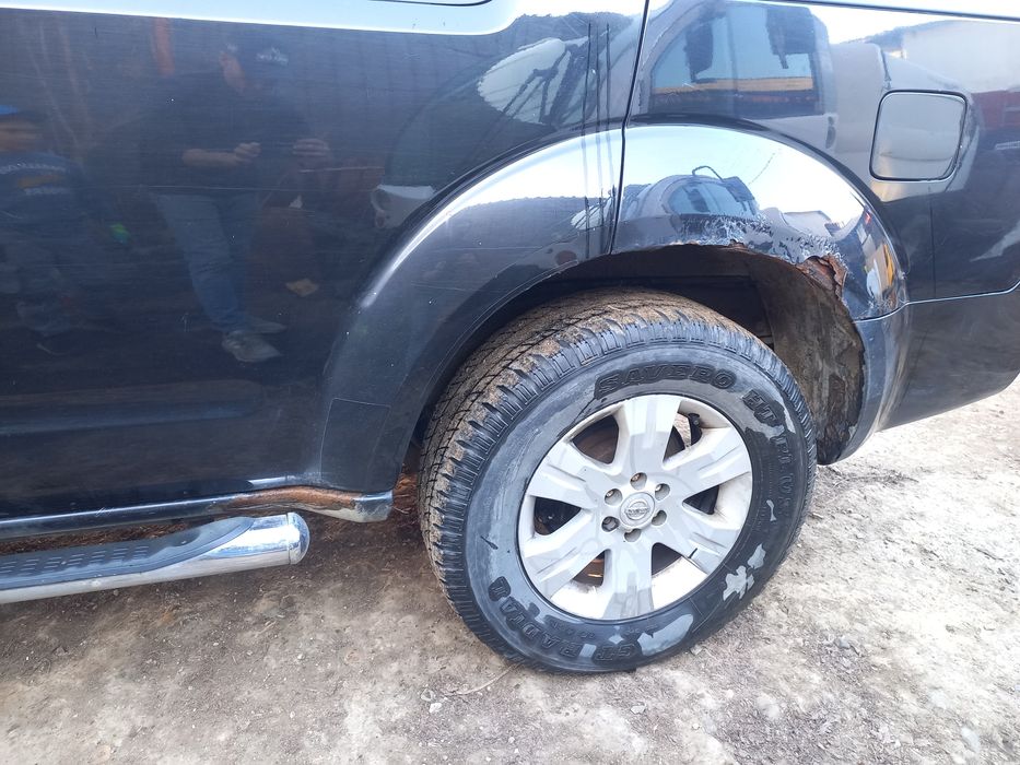 Nissan pathfinder 7  locuri
