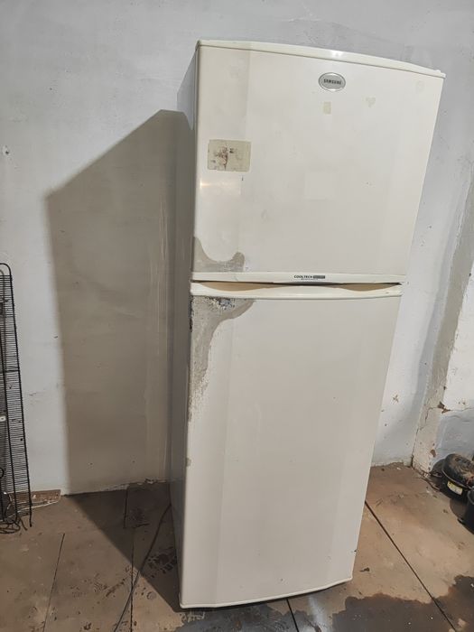 Холодильник рабочий