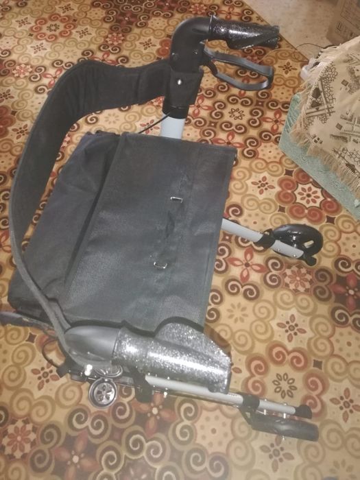 Продам ходунки новые