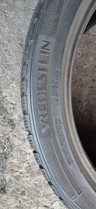 4 anvelope iarna Vredestein 275/40/22,dot 2020.Pretul este pe bucata.