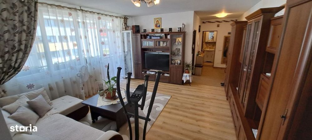 Apartament de vanzare, 55mp, terasa de 8mp, parcare, zona Regal — fotografia 3