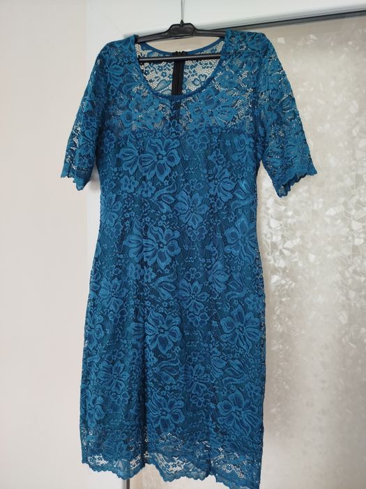 Дантелена рокля зелена