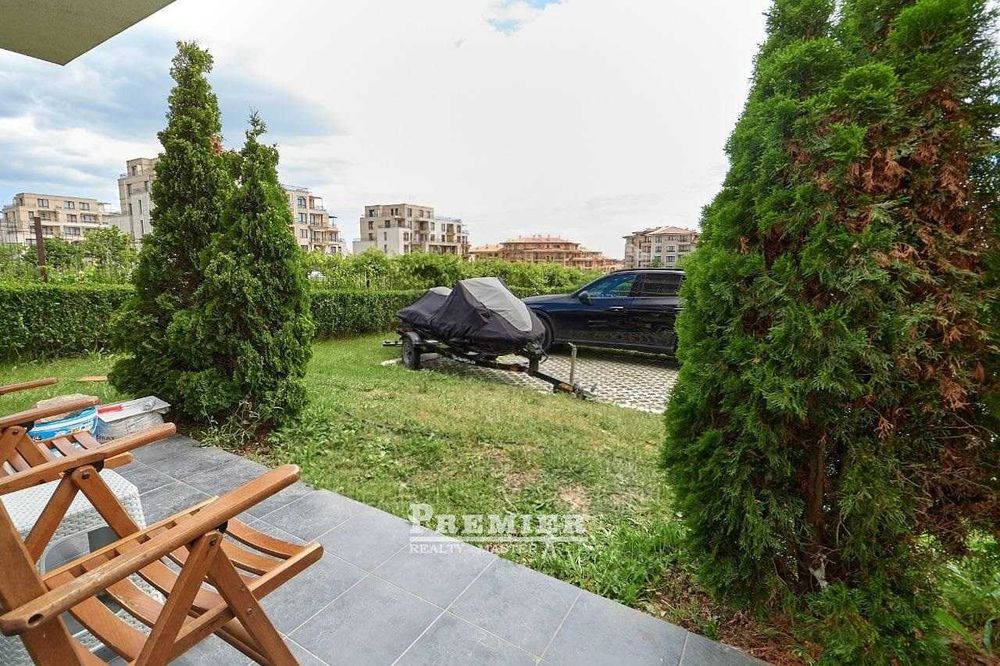Продава се Тристаен апартамент в Бургас, Акациите - 100 кв.м за 661 €/кв.м - Снимка #15