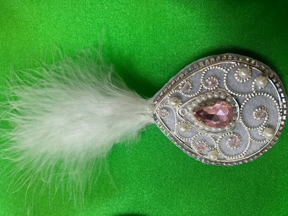 Заколка уки на свадьбу