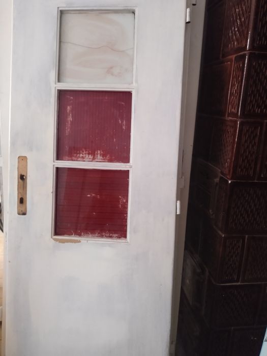 Foaie / foi de ușa din lemn plin sau prevăzute cu sticla