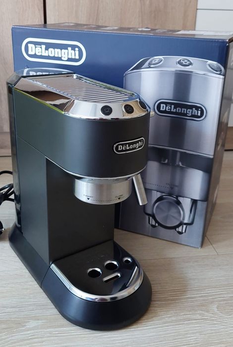 Нова Кафемашина DeLongi  EC685.BK