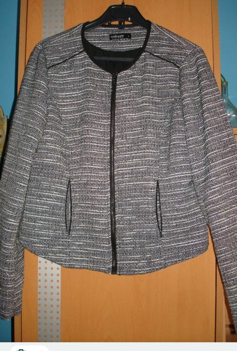 Sacouri  marimea 42-44