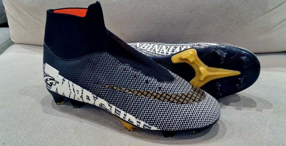 Футболни обувки 43 номер