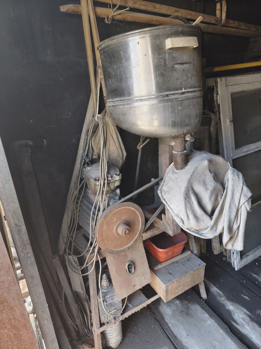 Продам дробилку на 220