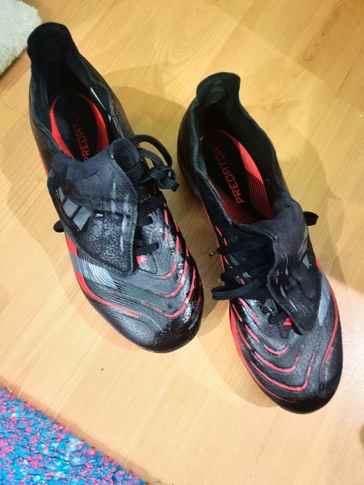 Cramponi firma Adidas!