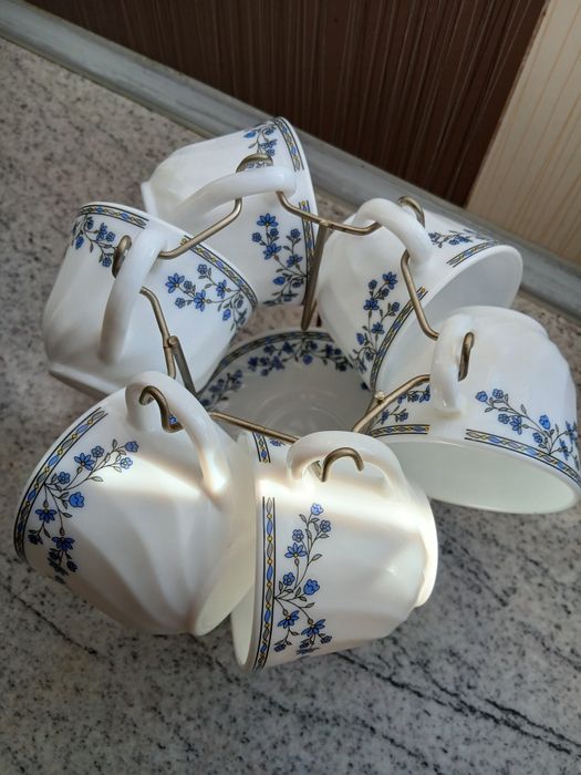 Set cafea 12 piese din portelan plus suport pastrare, toate fiind noi