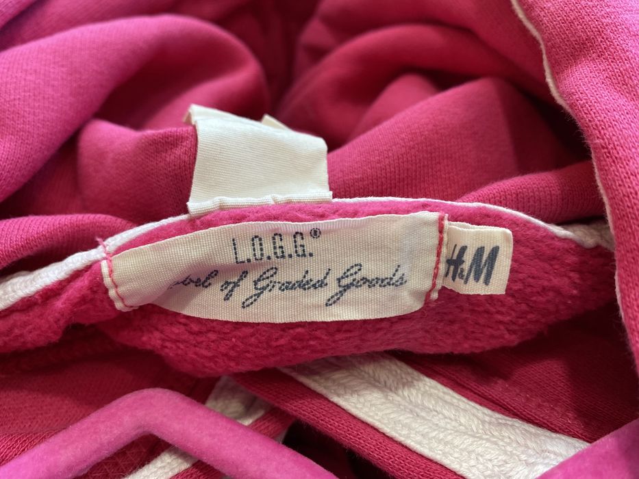 Розов суичър