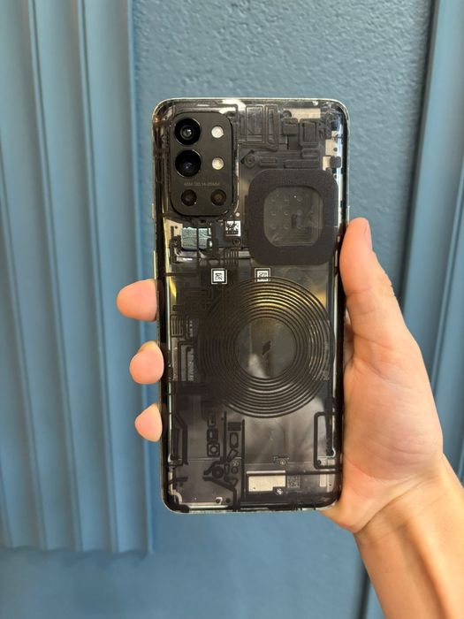 Продам OnePlus 9r