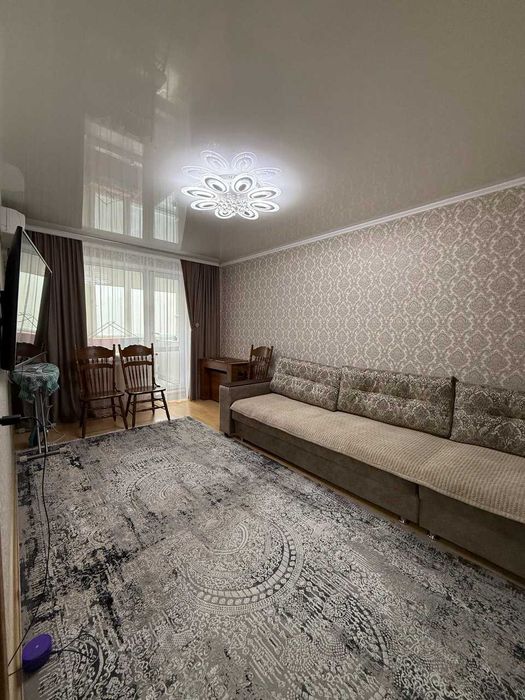 2-комн. квартира, 50.5м², 6-й микрорайон.