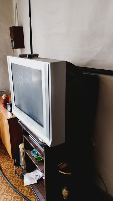 Продам телевизор