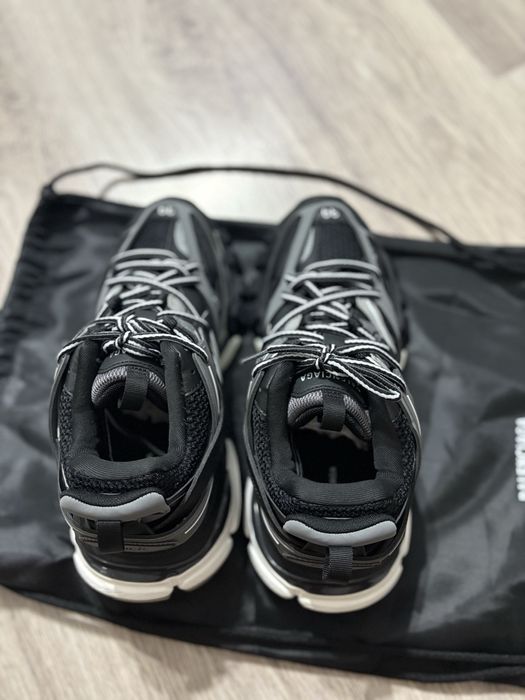 Balenciaga Track noi 39
