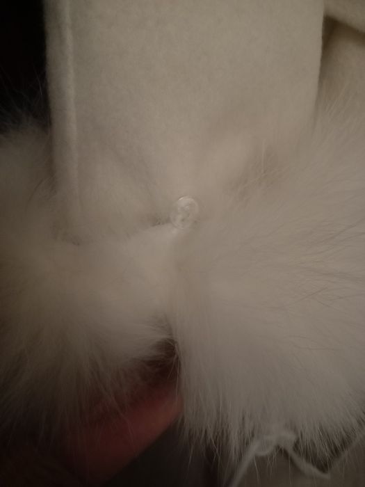 Полупальто с поясом.