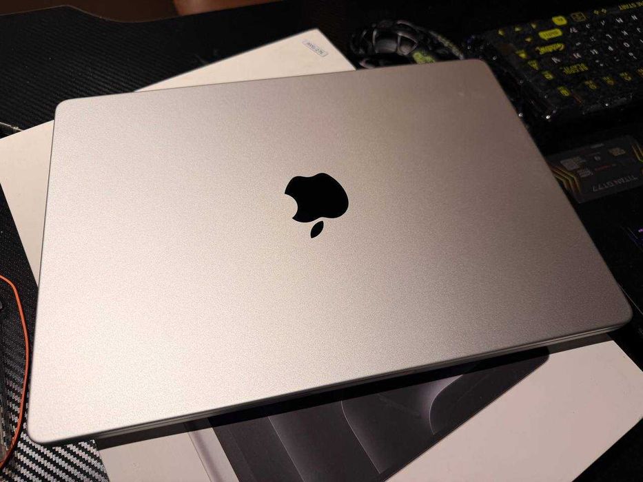 MacBook Pro 14 / 8GB / 512SSD - США