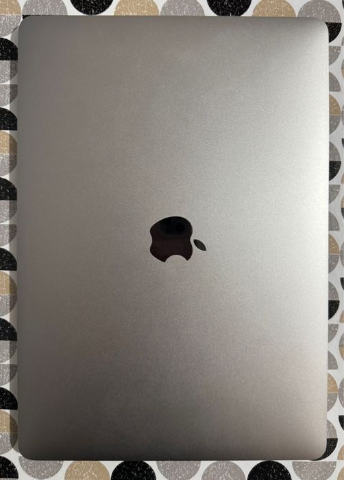 Apple MacBook Pro 13 Touch Bar 2019 Silver